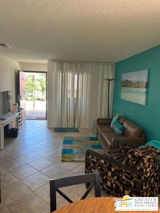 510 N Villa Court 200