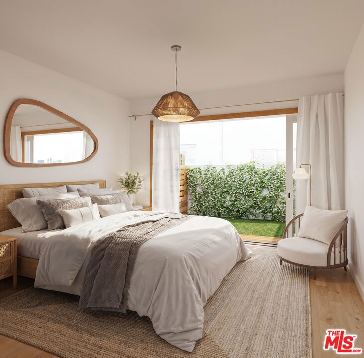 627 N Juanita Avenue