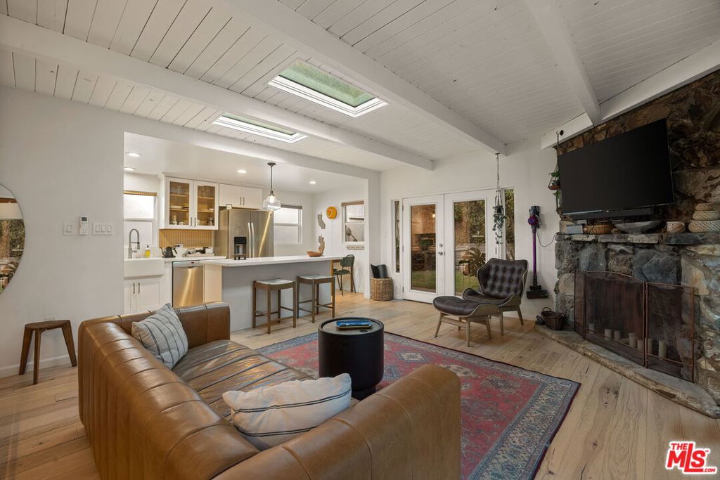 8522 Walnut Drive
