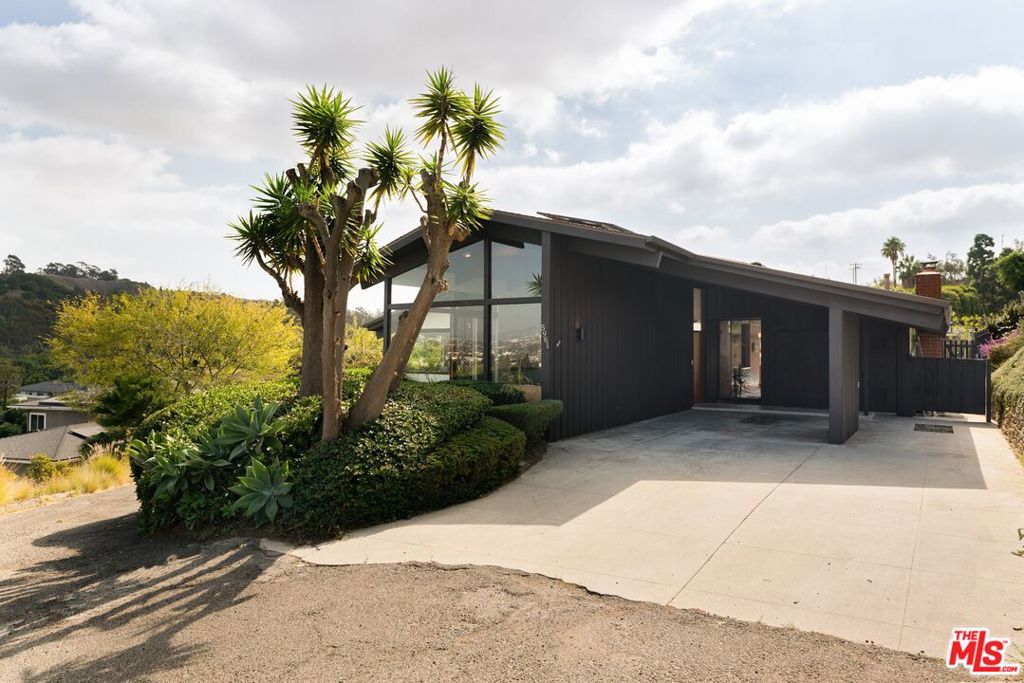 5961 Wrightcrest Drive