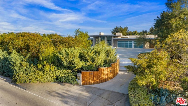 14700 Mulholland Drive