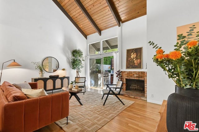4241 Colfax Avenue J #J, Los Angeles