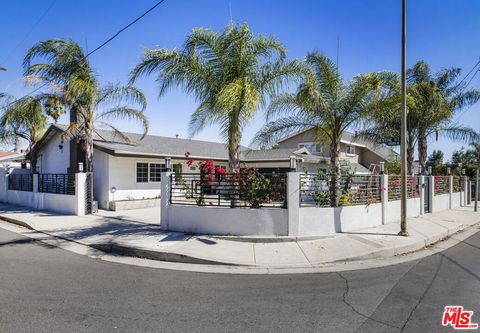 7932 Allott Avenue Panorama City CA 91402