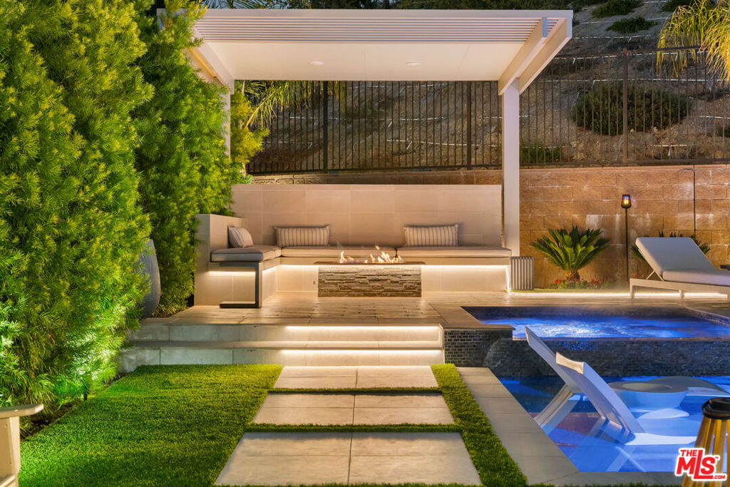 20741 W Deer Grass Court