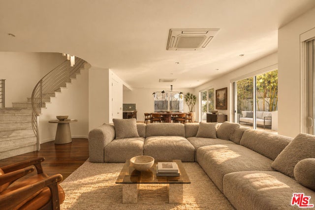 928 N Croft Avenue 102 #102, Los Angeles