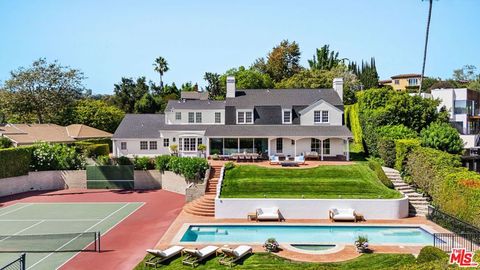 220 Bentley Circle Los Angeles CA 90049