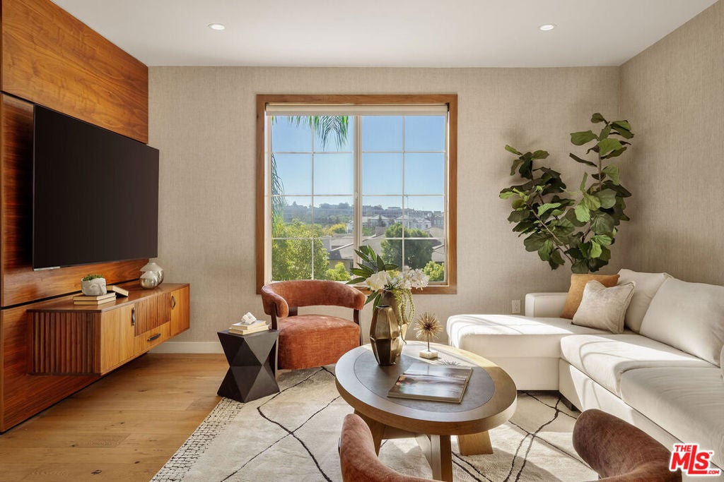 13173 Pacific Promenade 202