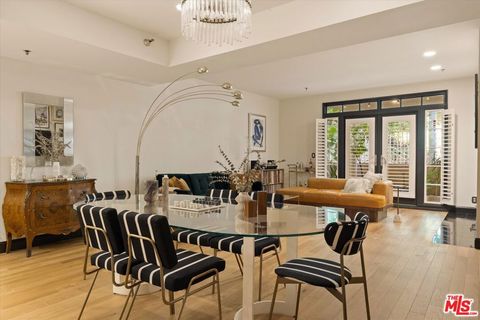 2222 N Beachwood Drive 211 Los Angeles CA 90068