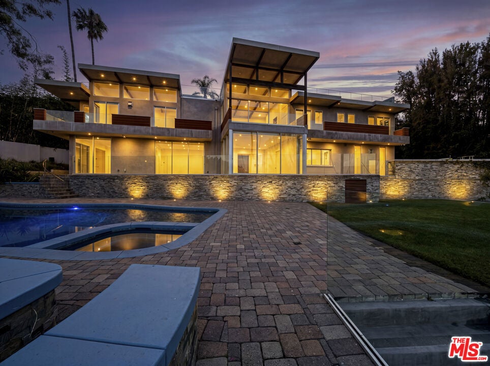 770 Paseo Miramar