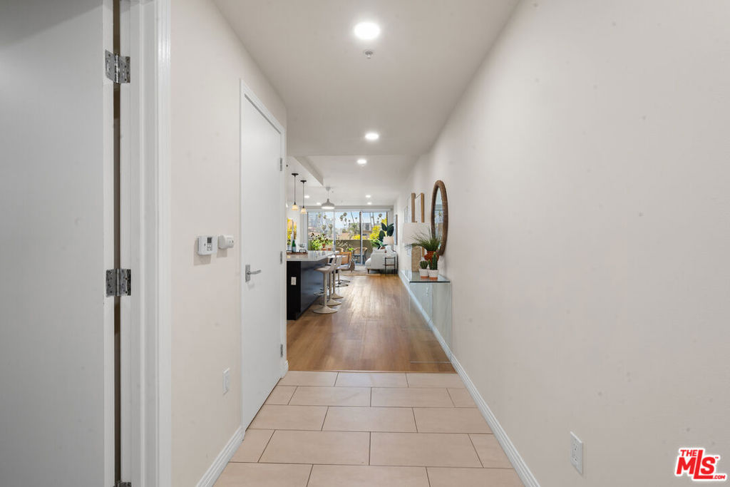 540 S Kenmore Avenue 303