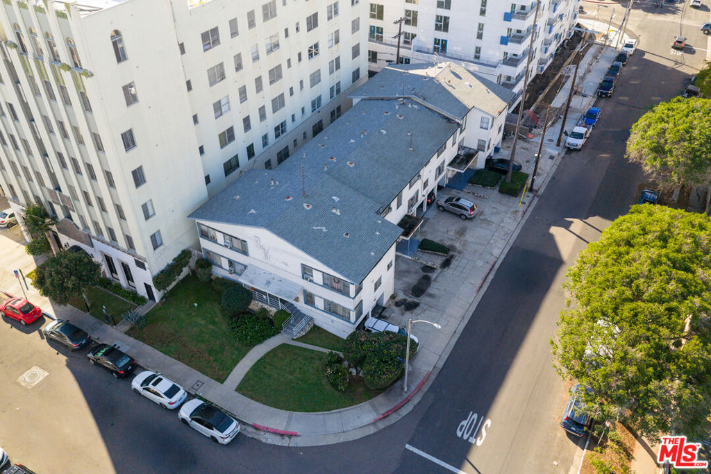 Properties 4 505 S Serrano Avenue