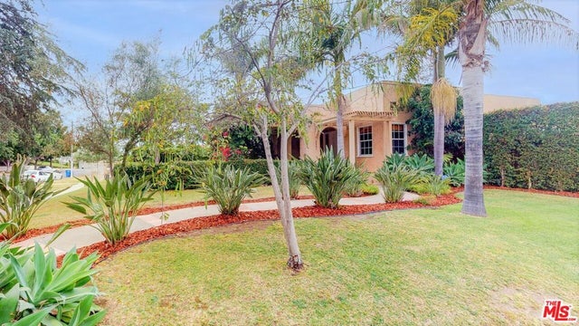 3501 Country Club Drive, Los Angeles