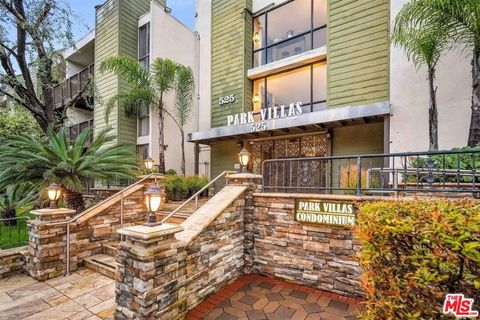 Photo of 525 S Ardmore Avenue #229, Los Angeles, CA 90020 (MLS # 25604731)