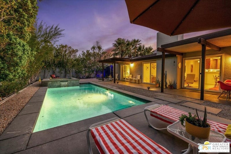 2664 N Aurora Drive