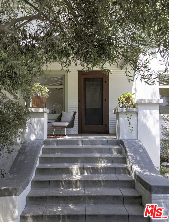 Properties 3 932 W Kensington Road