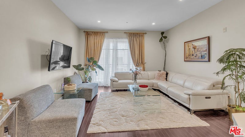 611 Caruso Avenue