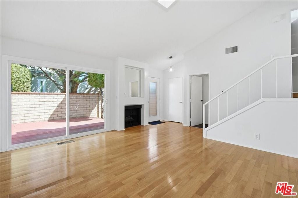 13065 Mindanao Way 8