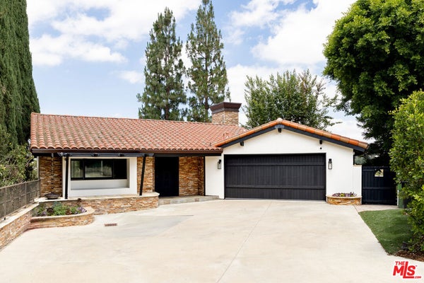 4920 LLANO DR, WOODLAND HILLS, CA 91364 - Image c0d34d60a65bb35ec0f6f25c84bbb84e/1784878188