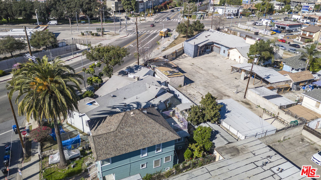 3810 Pasadena Avenue