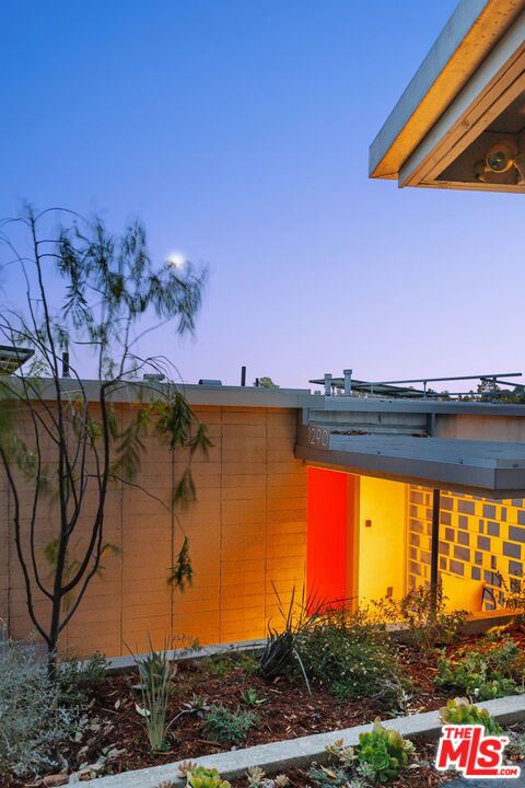 1290 Rancheros Road