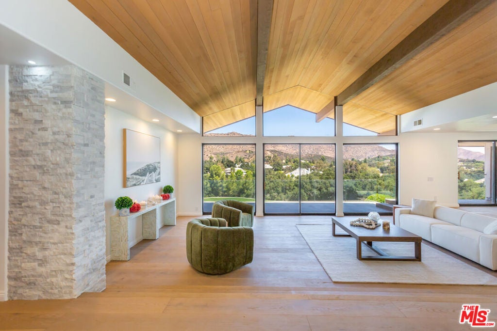 5109 LAKEVIEW CANYON Road