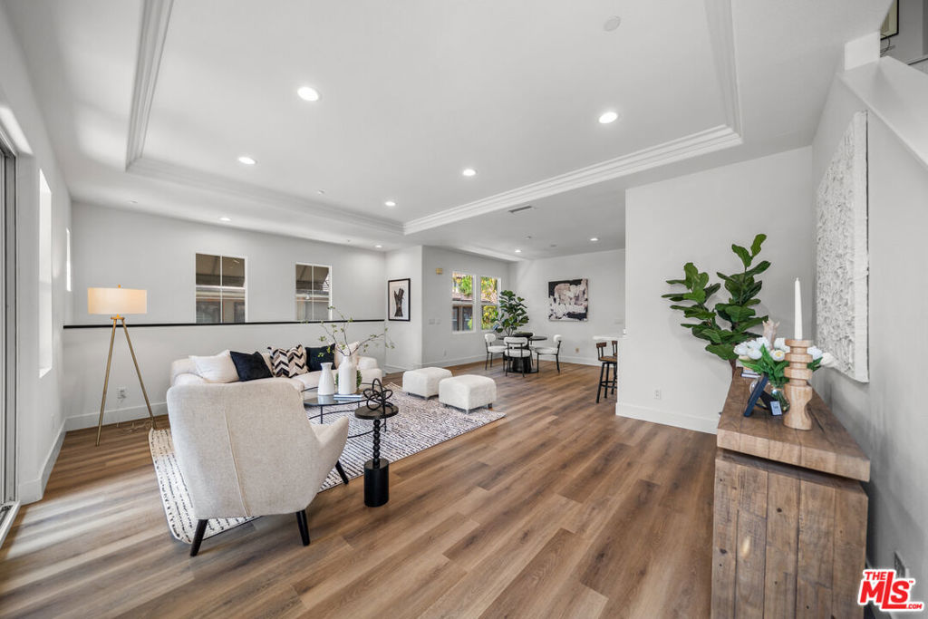 270 Lockford