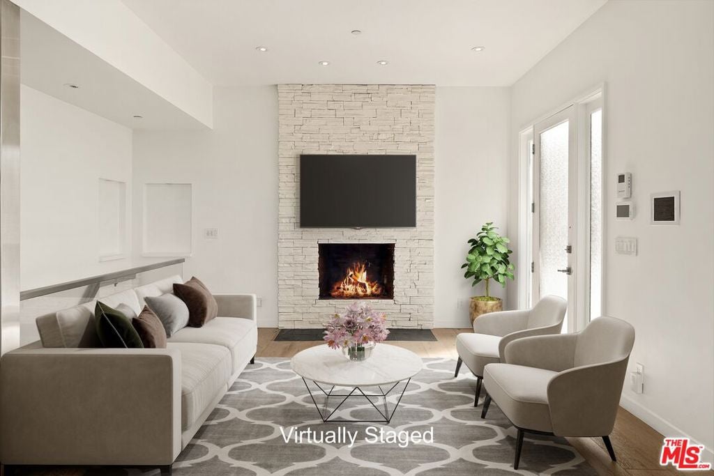 1433 Summitridge Drive