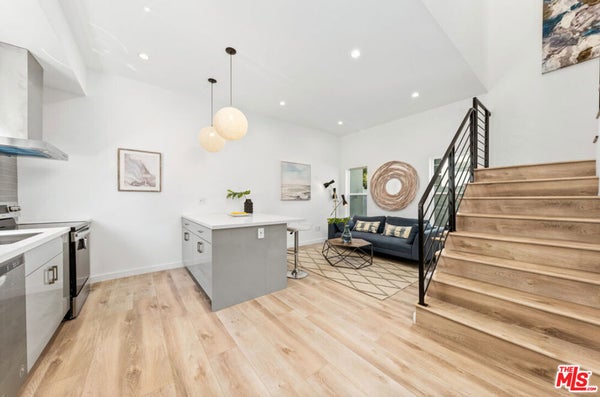 2955 MIDVALE AVE, LOS ANGELES, CA 90064 - Image c1425d09c09f3b2fedea2f19c1602e6a/3108659865