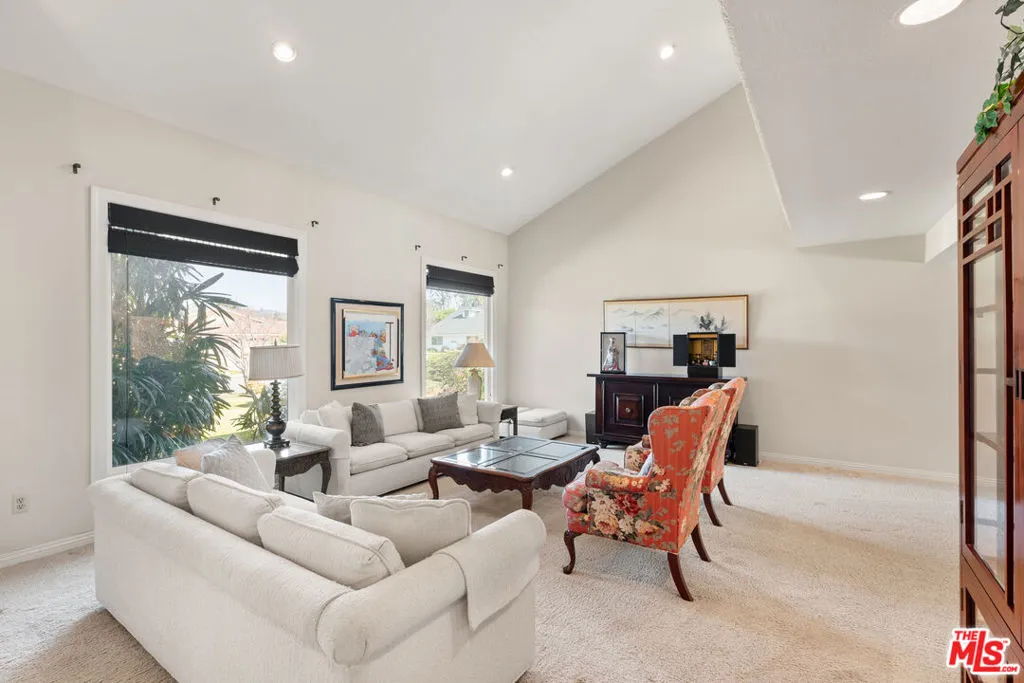 Villa Park, California 92861, United States, 4 Bedrooms Bedrooms, ,3 BathroomsBathrooms,Residential,Active,176942