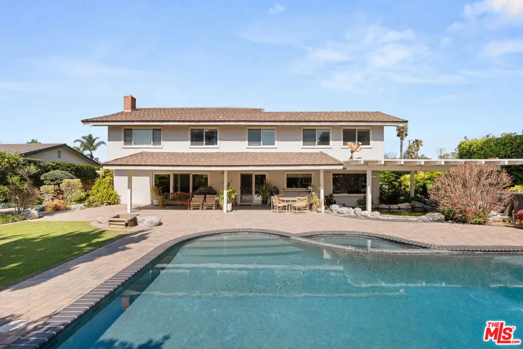 Villa Park, California 92861, United States, 4 Bedrooms Bedrooms, ,3 BathroomsBathrooms,Residential,Active,176942