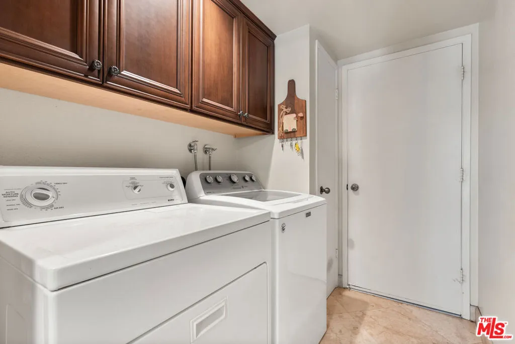 Villa Park, California 92861, United States, 4 Bedrooms Bedrooms, ,3 BathroomsBathrooms,Residential,Active,176942