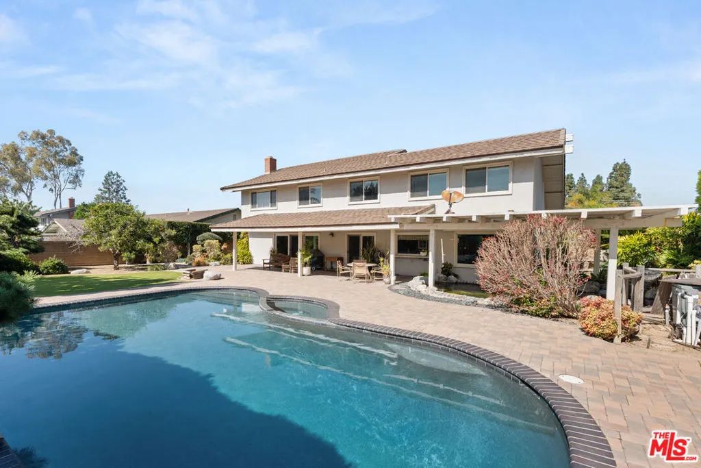 Villa Park, California 92861, United States, 4 Bedrooms Bedrooms, ,3 BathroomsBathrooms,Residential,Active,176942