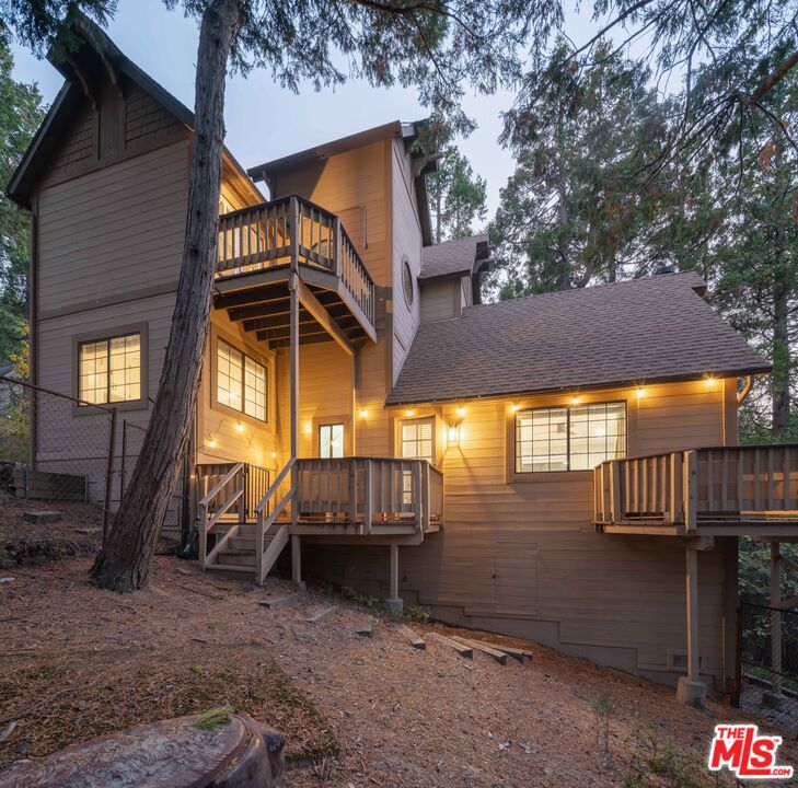 27532 North Bay Road
