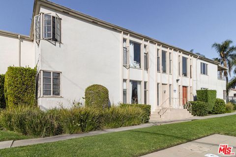 1655 Carmona Avenue Los Angeles CA 90019