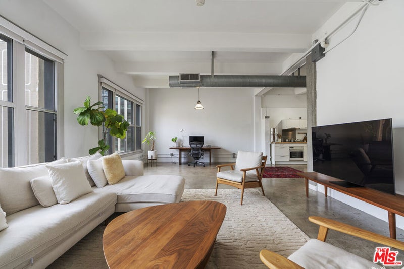 814 S Spring Street 8