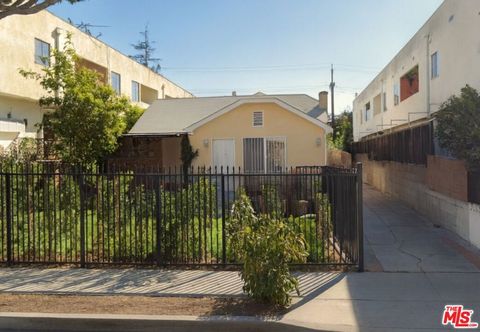 928 N Genesee Avenue West Hollywood CA 90046