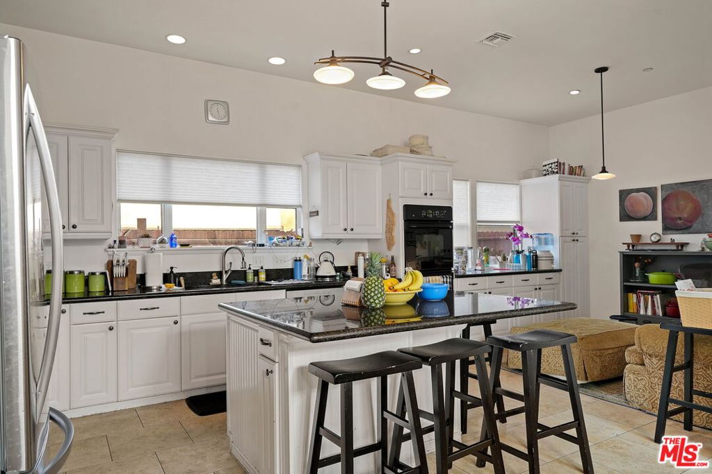Properties 3 4224 Madison Avenue
