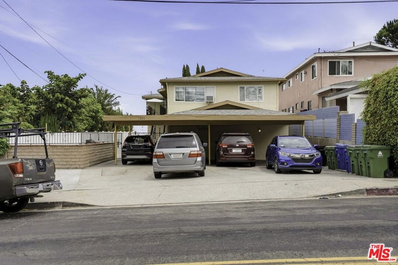 1206 N Park Western