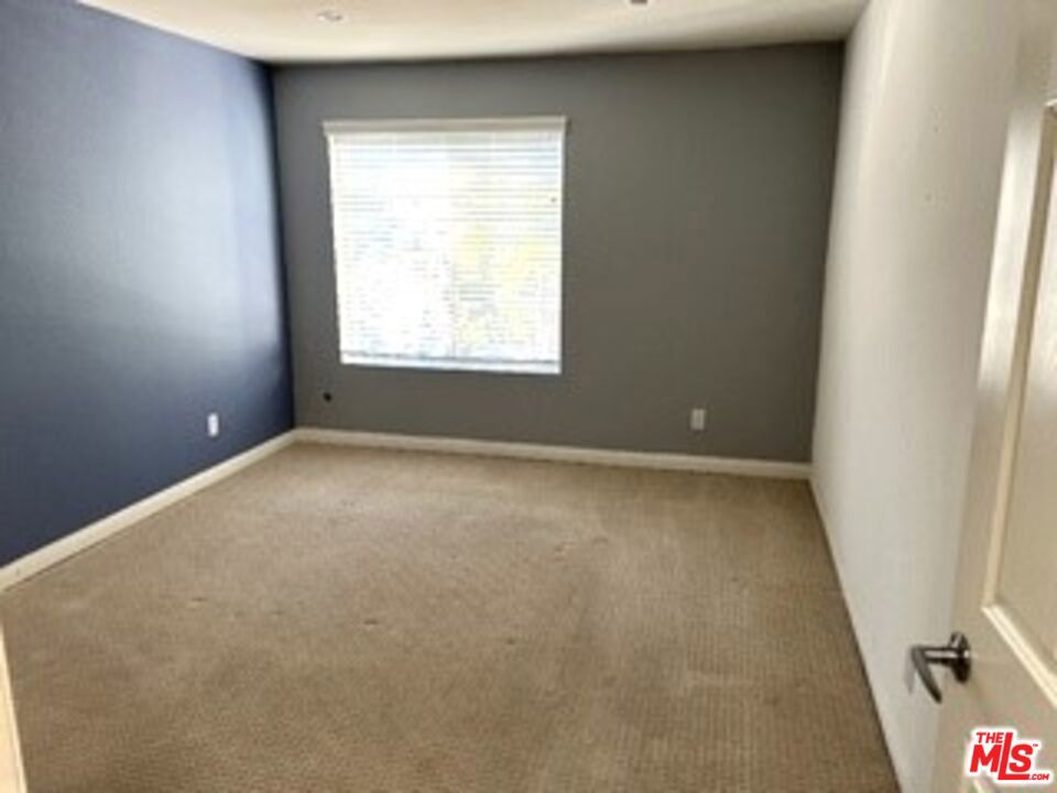 5515 Canoga Avenue 230