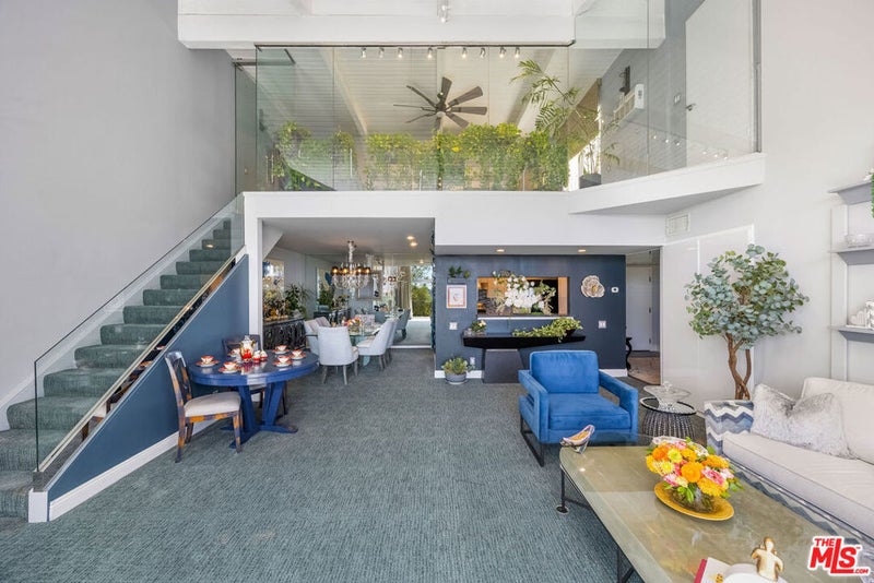 2385 Roscomare Road B2