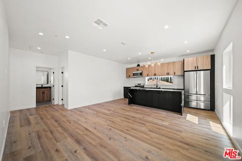 Photo of 6049 Craner Avenue #2, North Hollywood, CA 91606 (MLS # 25607313)