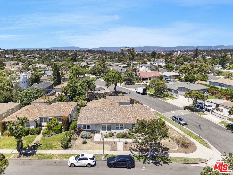 7803 Flight Ave