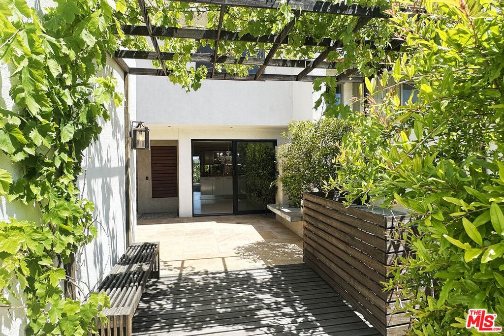 Properties 1 2548 Angelo Drive
