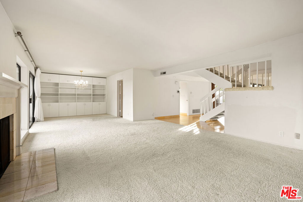 Properties 4 2548 Angelo Drive