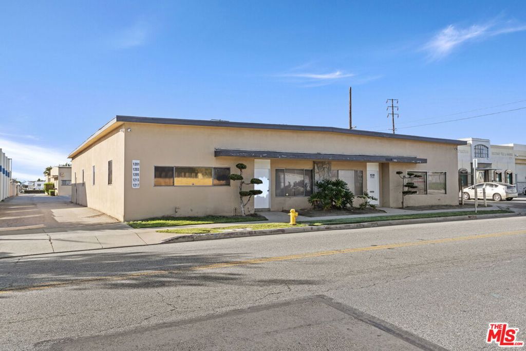 1201 N Azusa Canyon Road