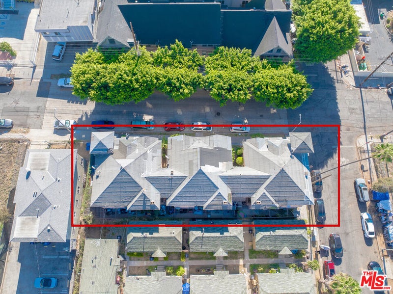 945 S Park View Street