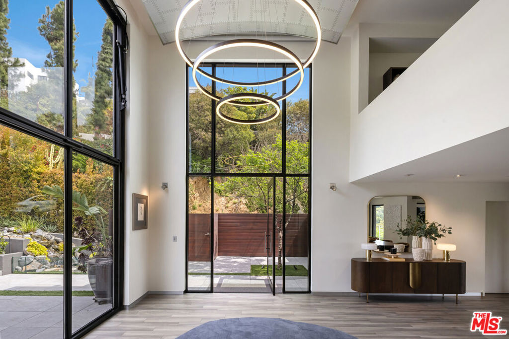 5751 Valley Oak Drive