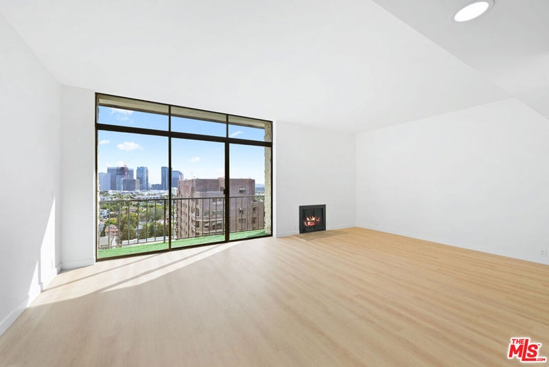 10535 Wilshire Boulevard 1803