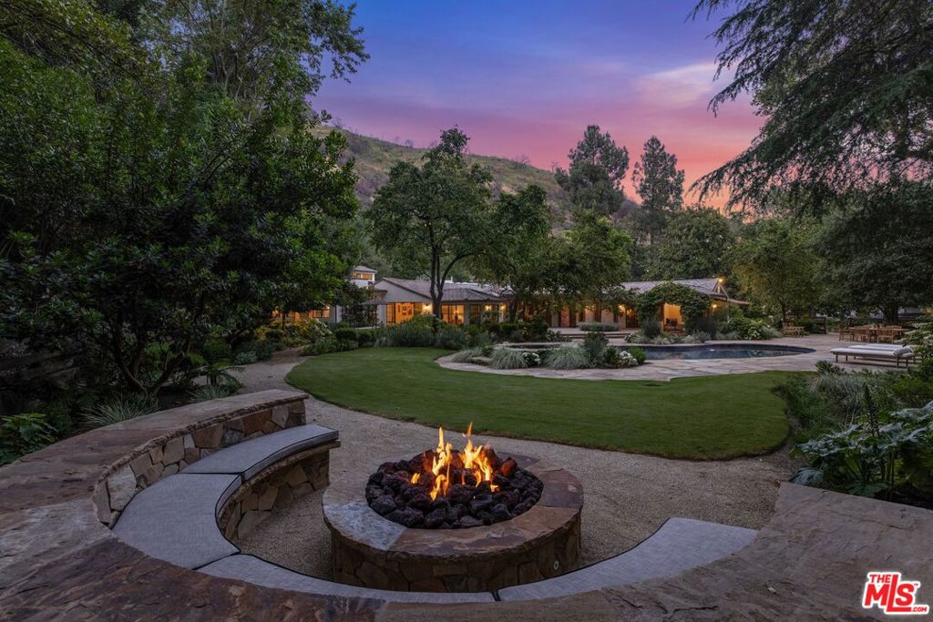 3099 Mandeville Canyon Road