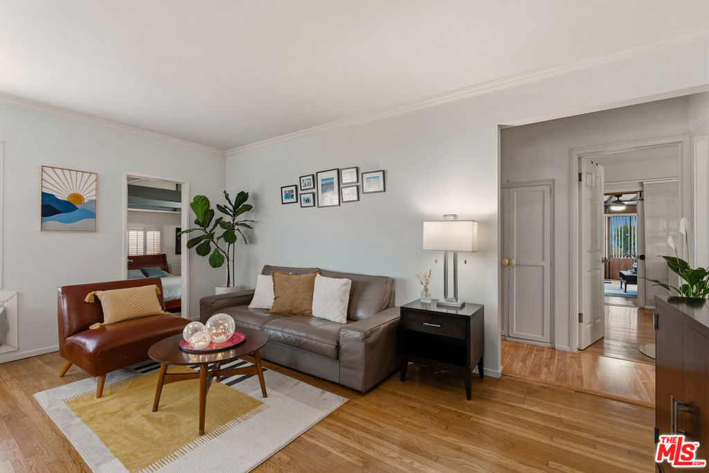 7706 Shady Cove Avenue